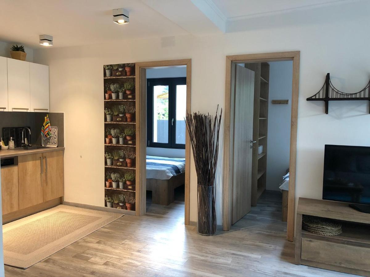 Szeplak No.1. Apartment Сиофок Екстериор снимка